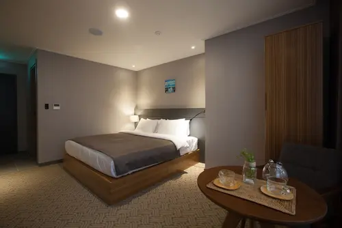 GNB Hotel, Room