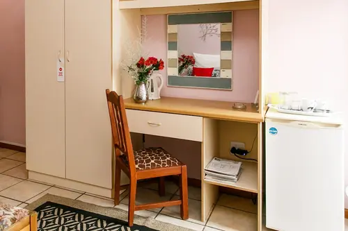 Langenhoven B and B, Concierge desk