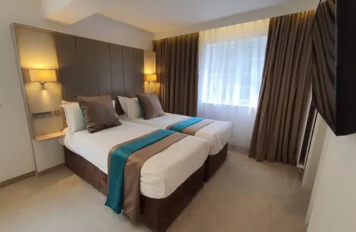 Remont Oxford Hotel, Room