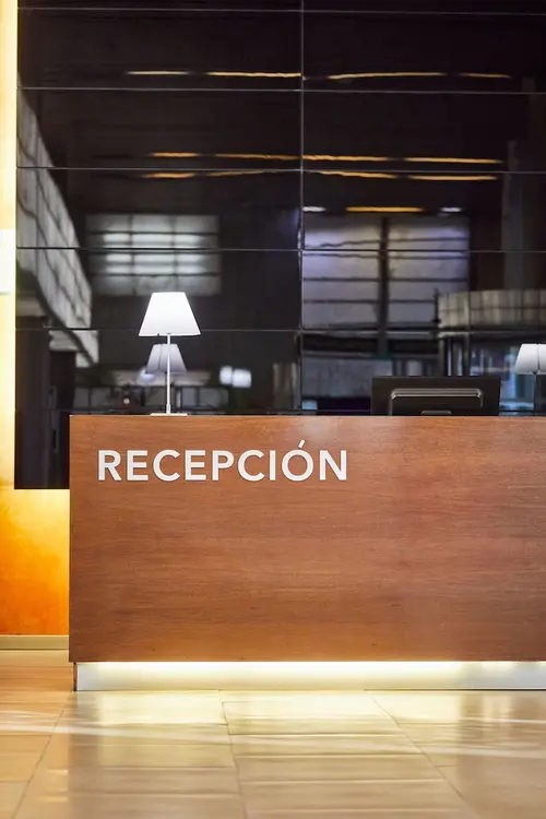 Hotel Silken Puerta de Valencia, Reception
