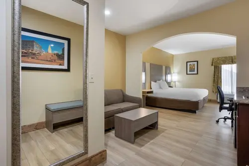 Best Western Plus Springfield Airport Inn, Room