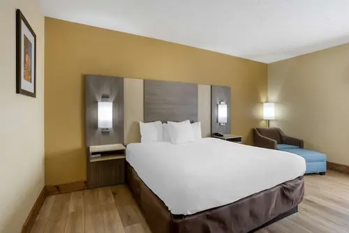 Best Western Plus Springfield Airport Inn, Room