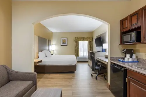 Best Western Plus Springfield Airport Inn, Room