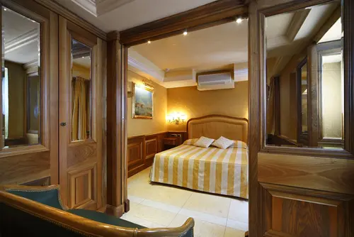 Ca' Dei Conti, Room