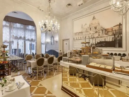 Ca' Dei Conti, Breakfast area