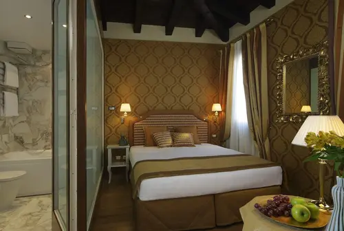 Ca' Dei Conti, Room