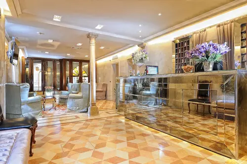 Ca' Dei Conti, Lobby