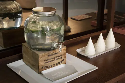 Petit Palace Posada del Peine, Reception