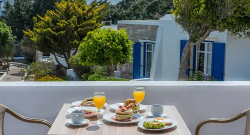 Naxos Palace Hotel, In-room dining