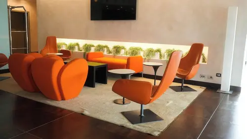 Hotel Cruise, Lobby sitting area