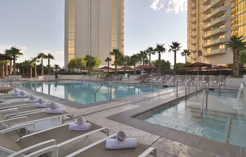 The Signature at MGM Grand (All Suites), Pool