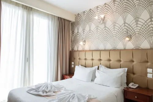 Golden City Hotel, Room