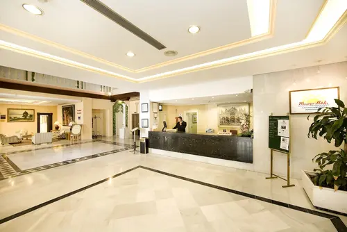 Aparthotel Monarque Sultán, Reception