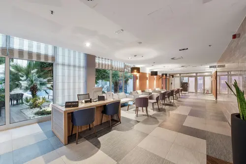 Hotel Lero, Reception