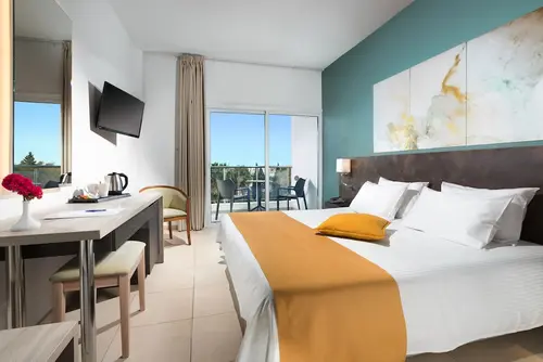 Mayfair Hotel, Room