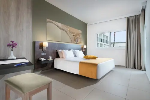 Mayfair Hotel, Room