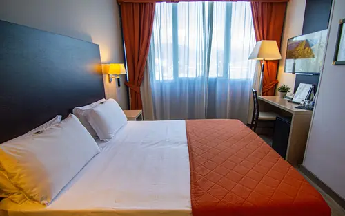 Tuscany Inn, Room