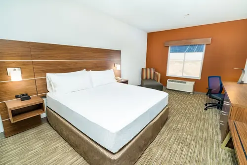 Holiday Inn Express & Suites Las Vegas SW - Spring Valley by IHG, Room