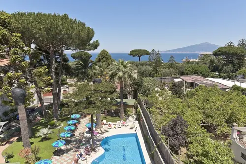 Hotel Eden, Primary image