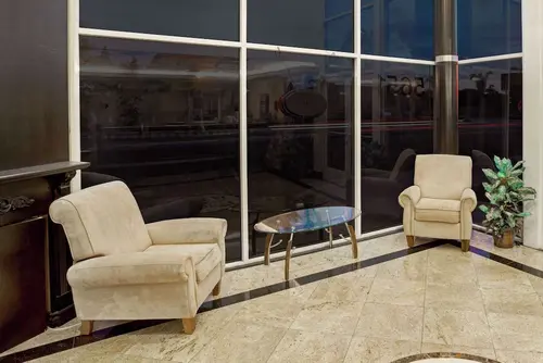 Super 8 by Wyndham Cypress Buena Park Area, Lobby