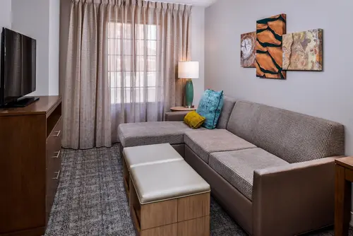 Staybridge Suites Indianapolis Downtown - Convention Center by IHG, Room