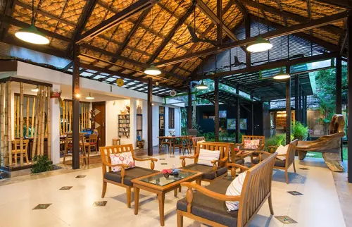 Islanda Hideaway Resort, Interior entrance