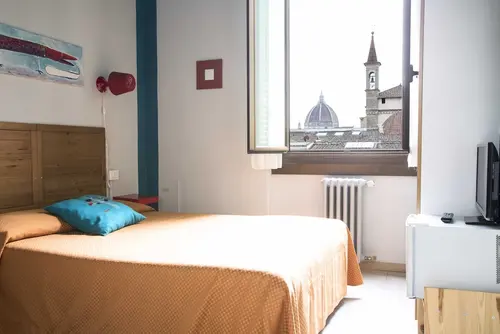 Hotel Panorama, Primary image