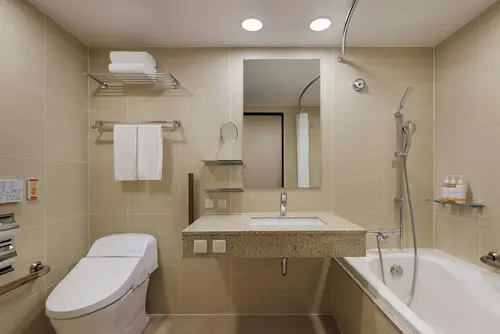 Four Points Flex by Sheraton Shin Osaka, Bathroom