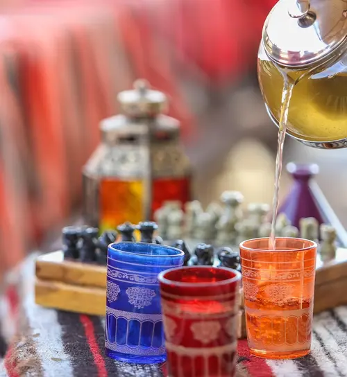 Thousand Nights Camp, Lobby