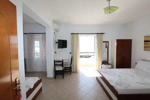Hotel Real, Room