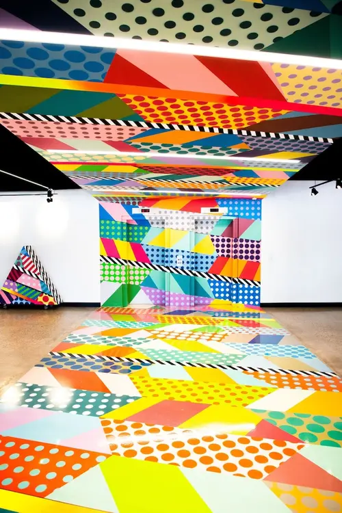 Studio Allston Hotel, Interior entrance