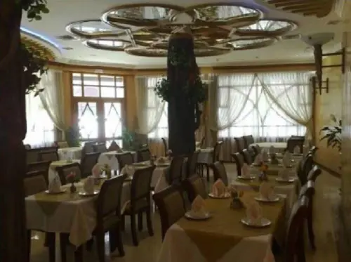 Hotel Maamoura, Restaurant