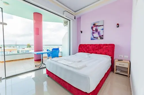 The City Gate Hotel, Room
