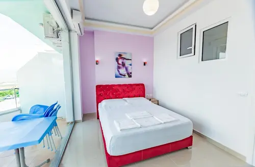 The City Gate Hotel, Room