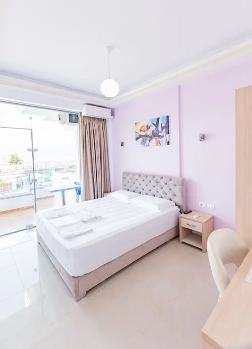The City Gate Hotel, Room