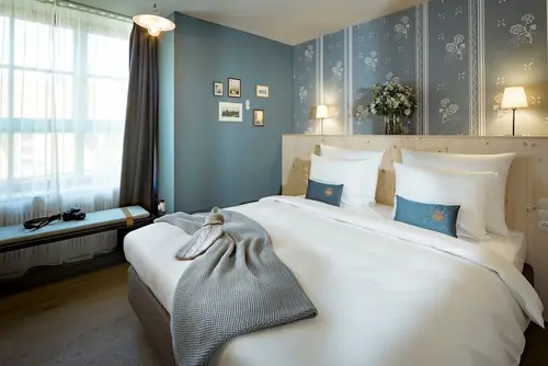 Marias Platzl, Room
