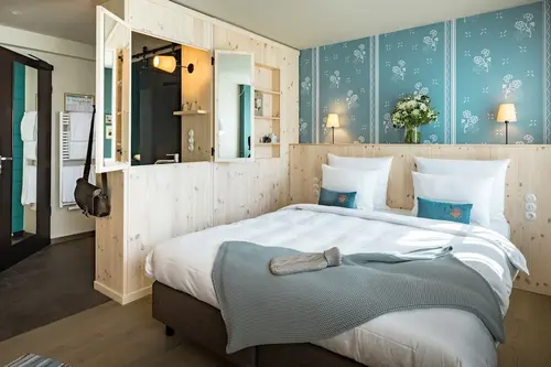 Marias Platzl, Room