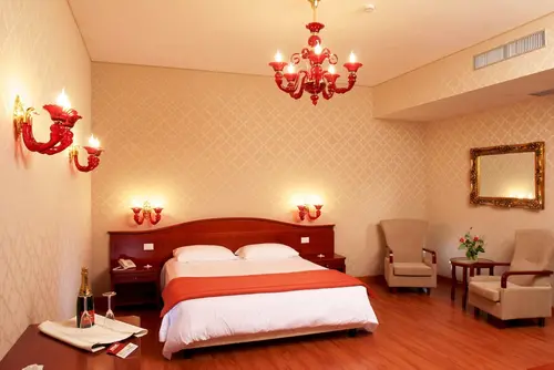 Augusta Lucilla Palace, Primary image