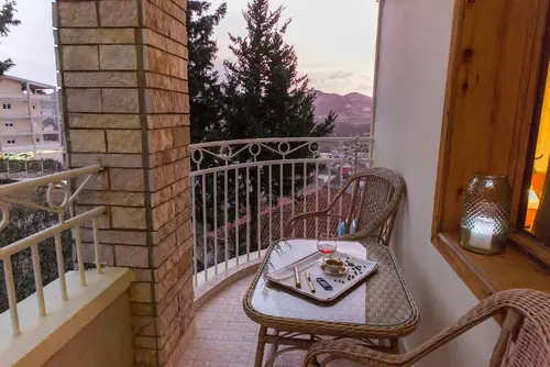 Hotel Baron, Balcony