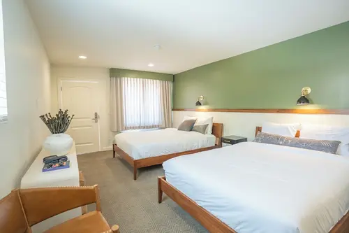 Pioneer Lodge, Room