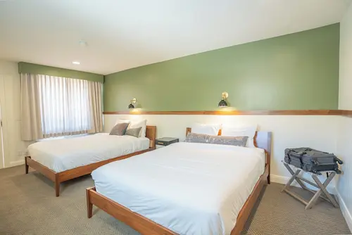 Pioneer Lodge, Room