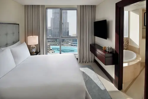 Address Downtown, Room