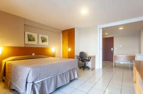 Paradise Flat, Room