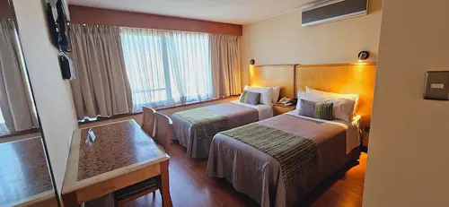 RQ Santiago, Room