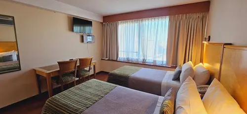 RQ Santiago, Room