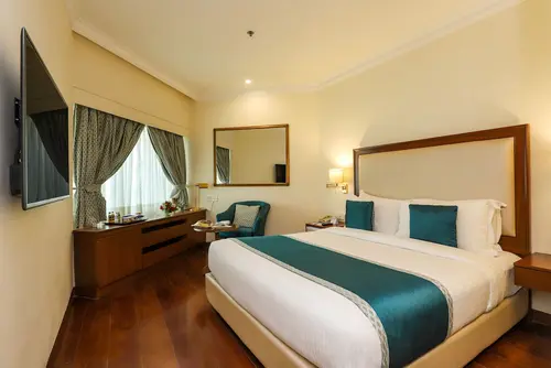 Hotel The Royal Plaza, Room