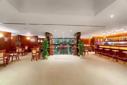 Hotel Duke Romana, Reception