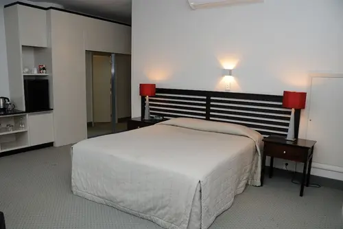 Emerald Hotel, Room