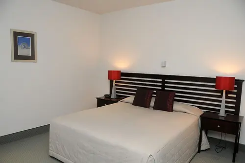Emerald Hotel, Room