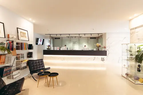 Hotel Excelsior Bari, Reception